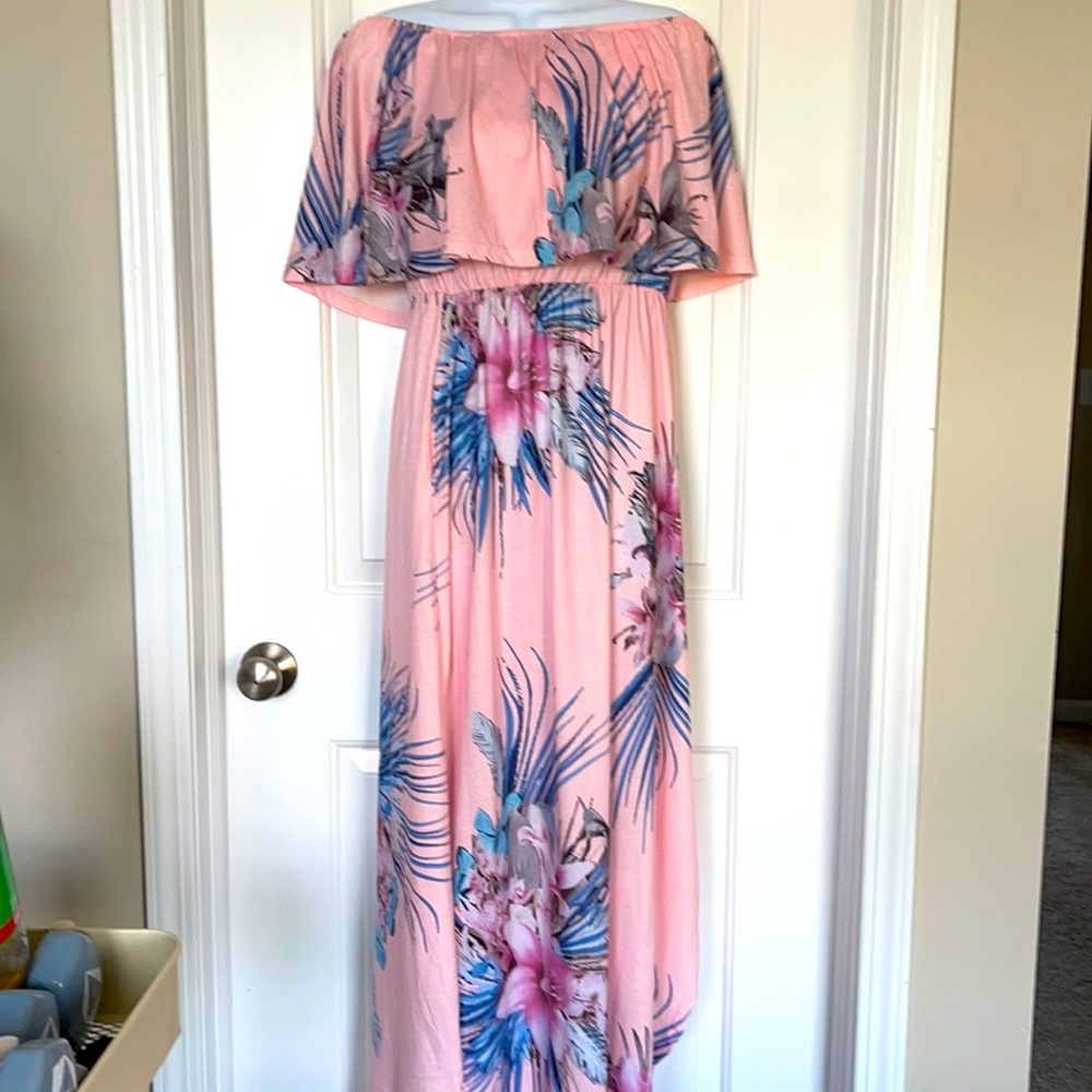 Cute maxi floral summer dress